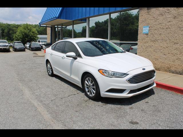 White 2017 Ford Fusion SE Sedan Front-Wheel Drive Automatic