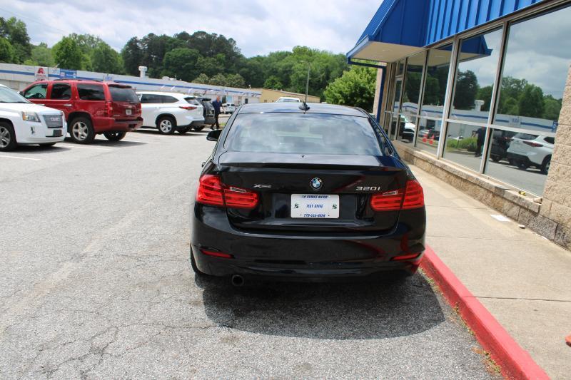 BMW 3 Series 4dr Sdn 320i xDrive AWD 2014