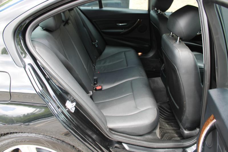 BMW 3 Series 4dr Sdn 320i xDrive AWD 2014