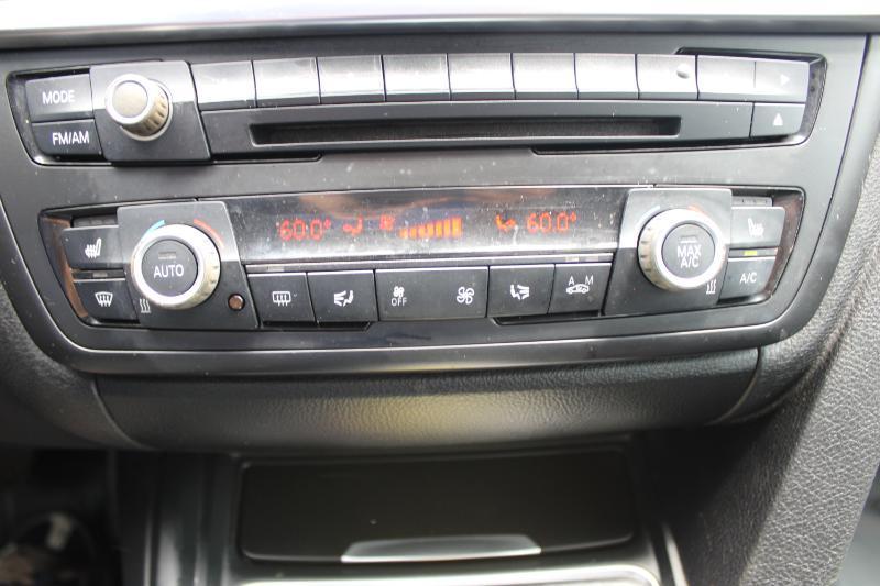 BMW 3 Series 4dr Sdn 320i xDrive AWD 2014