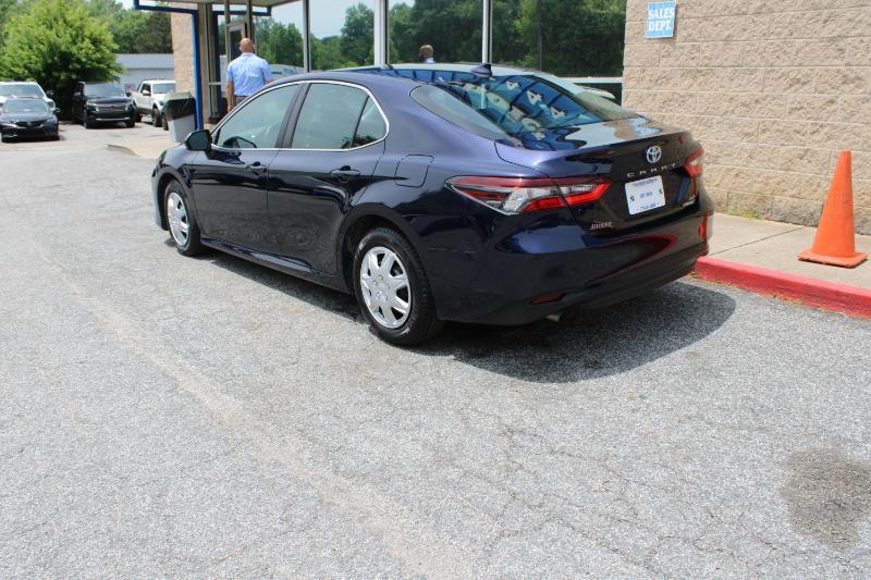 Toyota Camry Hybrid LE CVT (Natl) 2022