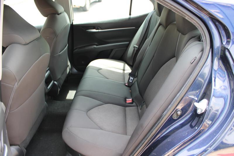 Toyota Camry Hybrid LE CVT (Natl) 2022