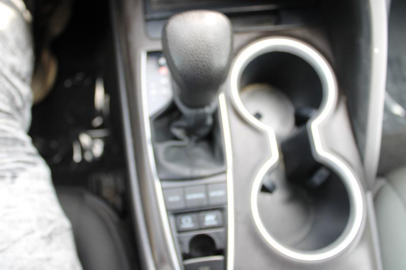 Toyota Camry Hybrid LE CVT (Natl) 2022
