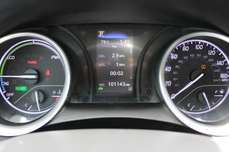 Toyota Camry Hybrid LE CVT (Natl) 2022