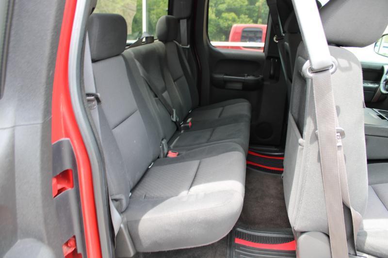Chevrolet Silverado 1500 4WD Ext Cab 143.5" LT 2013