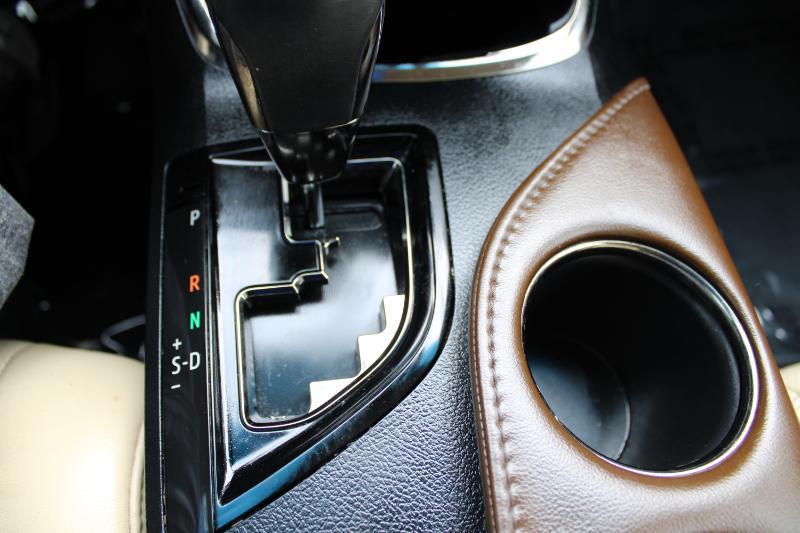 Toyota Avalon Hybrid 4dr Sdn Limited (Natl) 2014