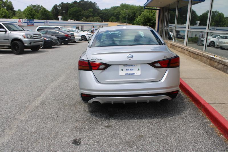 Nissan Altima 2.5 SV Sedan 2022