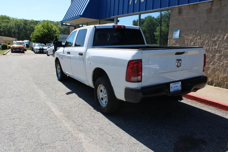 RAM 1500 Tradesman 4x2 Crew Cab 5'7" Box 2018