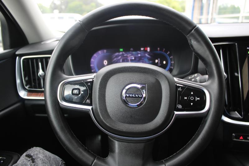 Volvo V60 Cross Country B5 AWD Plus 2024