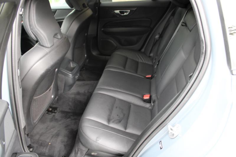 Volvo V60 Cross Country B5 AWD Plus 2024