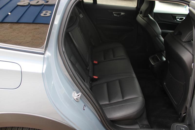 Volvo V60 Cross Country B5 AWD Plus 2024