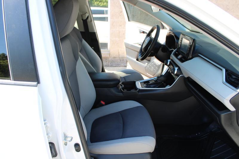 Toyota RAV4 XLE AWD (Natl) 2019