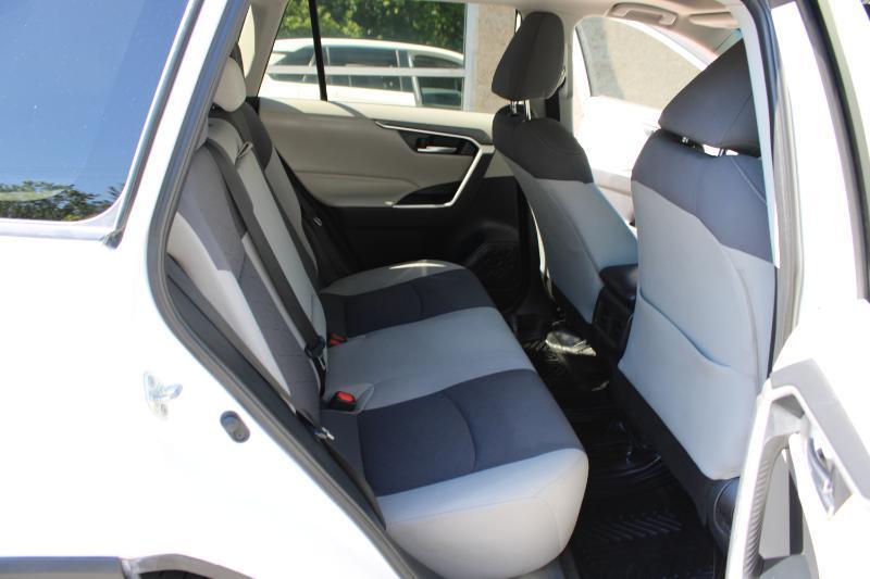 Toyota RAV4 XLE AWD (Natl) 2019