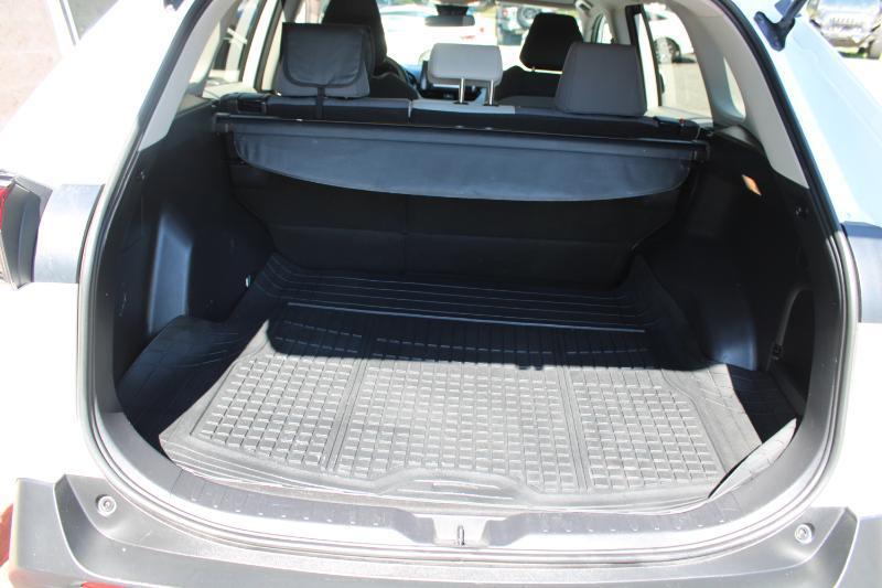 Toyota RAV4 XLE AWD (Natl) 2019