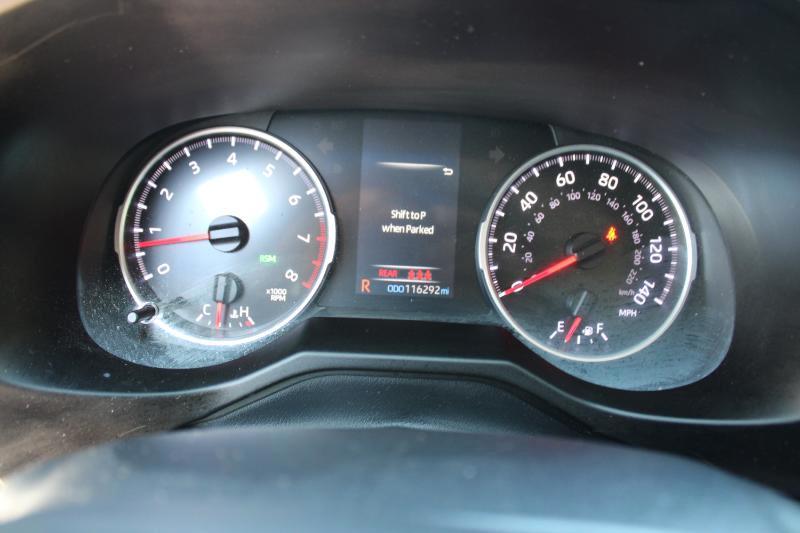Toyota RAV4 XLE AWD (Natl) 2019