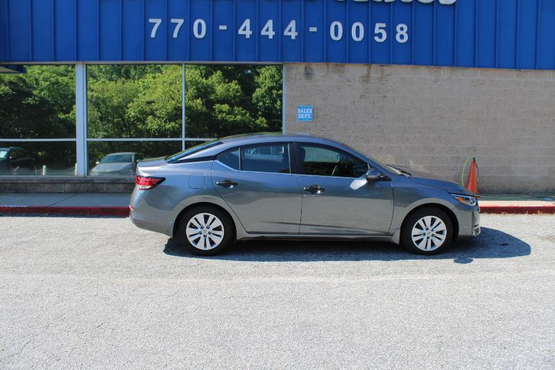 Nissan Sentra S CVT 2024