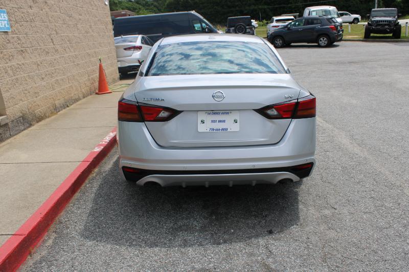 Nissan Sentra SV CVT 2022