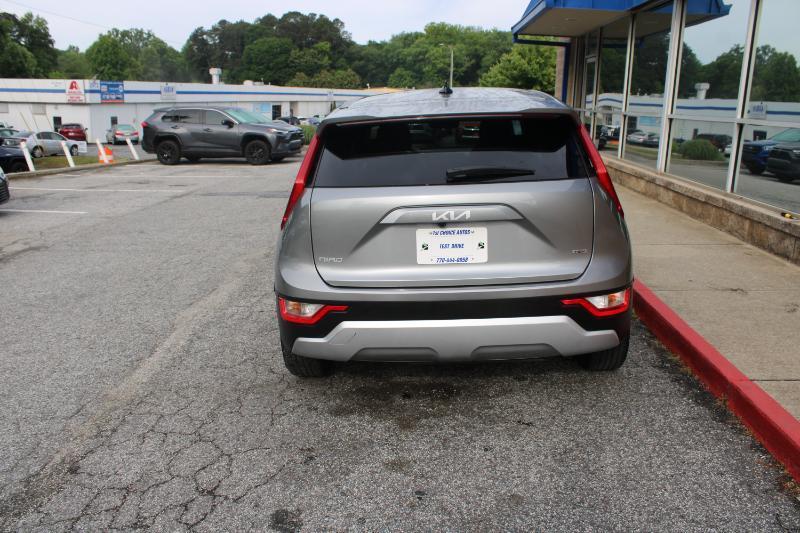 Kia Niro LX FWD 2023