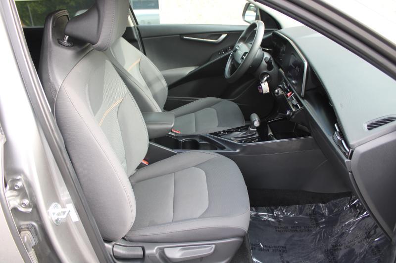 Kia Niro LX FWD 2023
