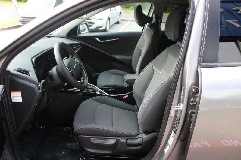 Kia Niro LX FWD 2023