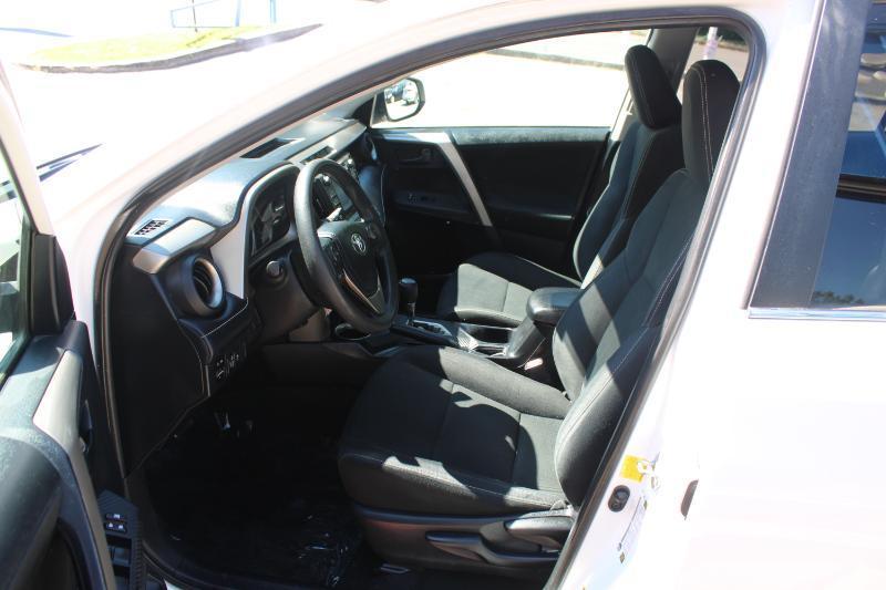 Toyota RAV4 FWD 4dr XLE (Natl) 2013