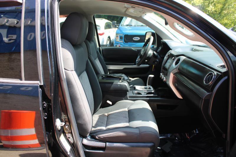 Toyota Tundra 2WD Truck Double Cab 5.7L FFV V8 6-Spd AT SR5 (Natl) 2016