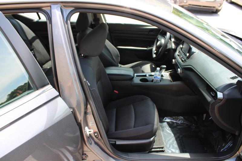 Nissan Altima 2.5 S Sedan 2024