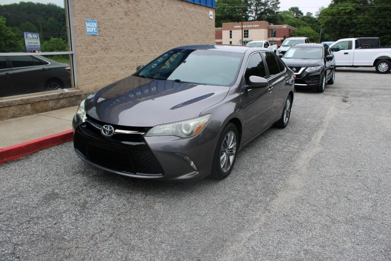 Toyota Camry 4dr Sdn I4 Auto SE (Natl) 2016