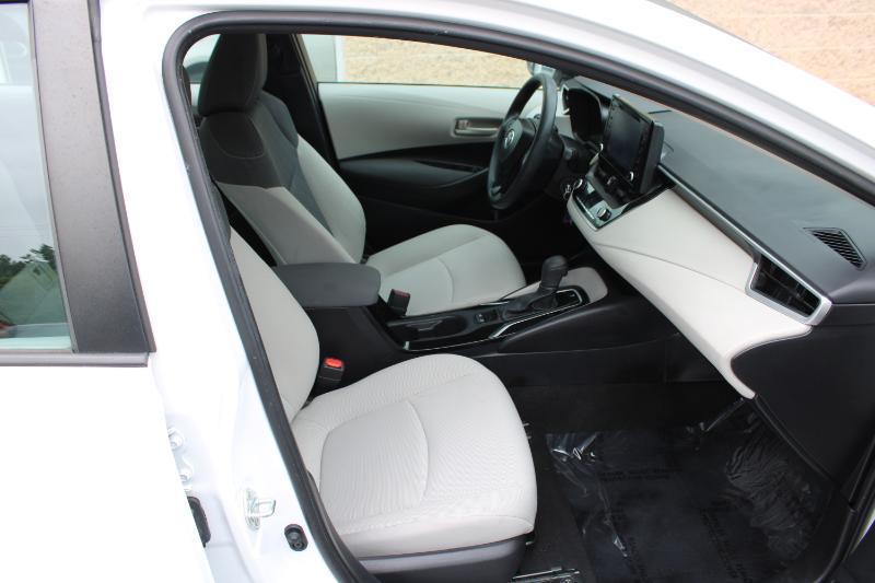 Toyota Corolla LE CVT (Natl) 2022
