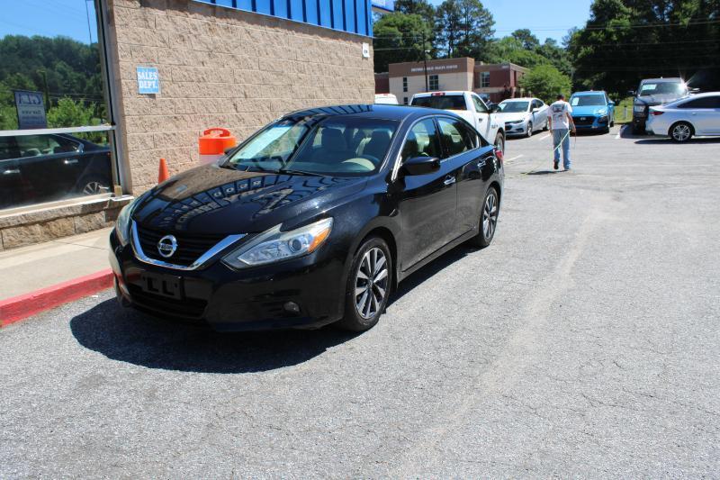 Nissan Altima 2.5 SV Sedan 2017