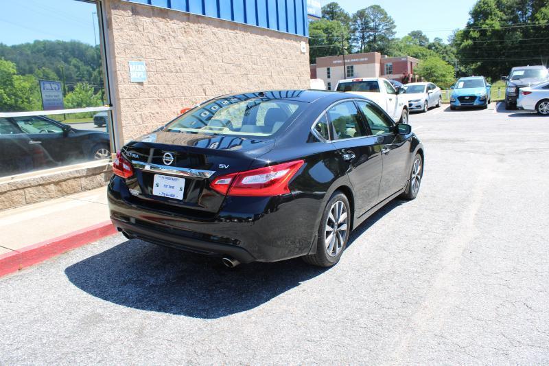 Nissan Altima 2.5 SV Sedan 2017