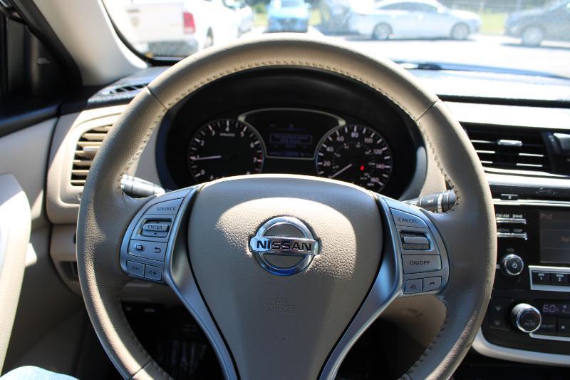 Nissan Altima 2.5 SV Sedan 2017