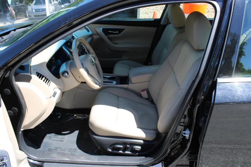Nissan Altima 2.5 SV Sedan 2017