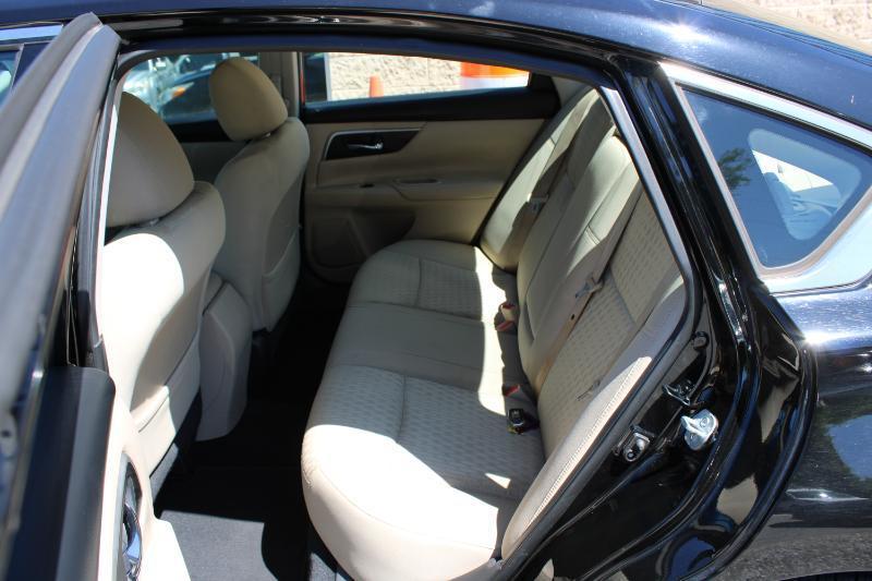 Nissan Altima 2.5 SV Sedan 2017