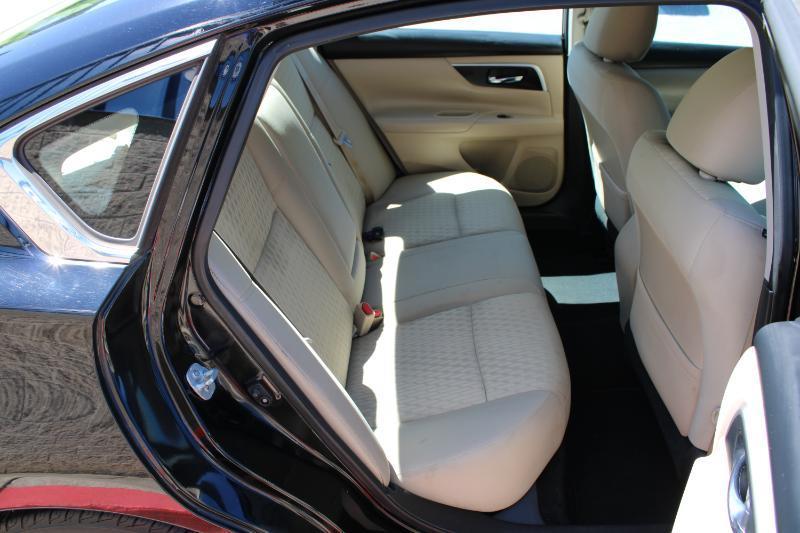 Nissan Altima 2.5 SV Sedan 2017