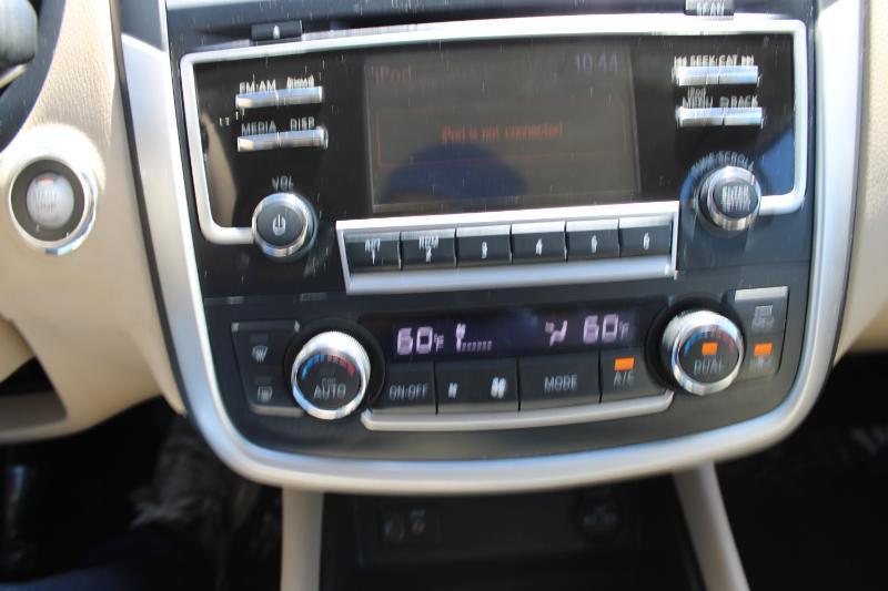 Nissan Altima 2.5 SV Sedan 2017