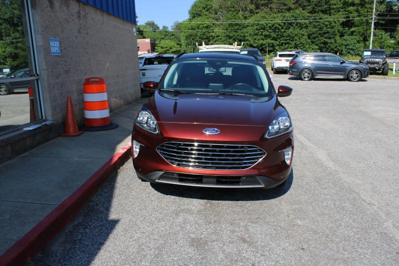 Ford Escape Titanium Hybrid FWD 2021