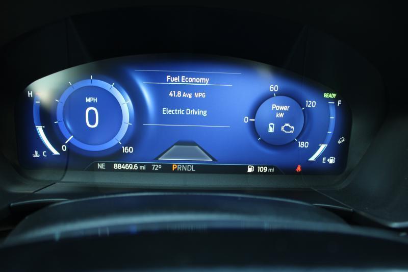 Ford Escape Titanium Hybrid FWD 2021