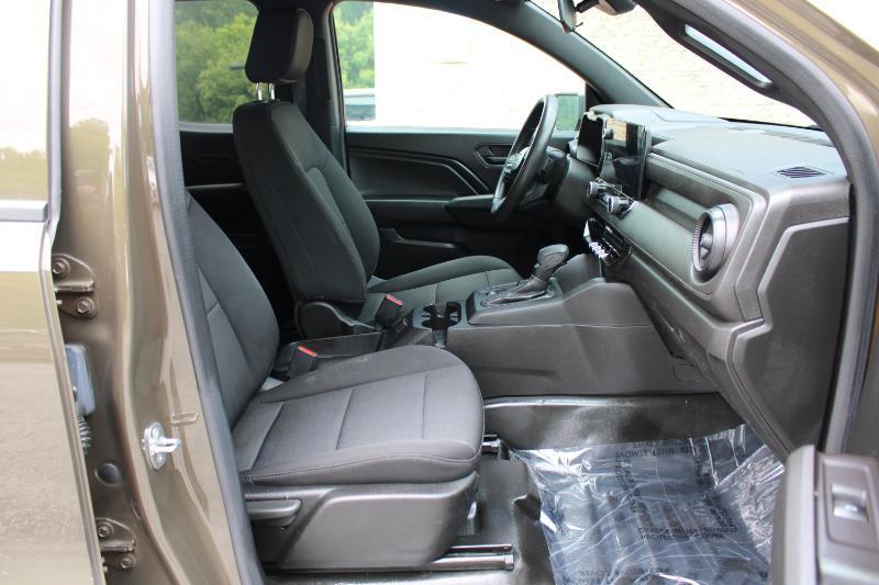 Chevrolet Colorado 2WD Crew Cab WT 2023