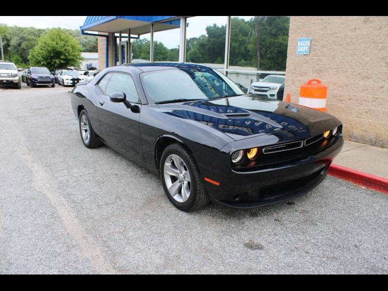 Dodge Challenger SXT RWD 2019