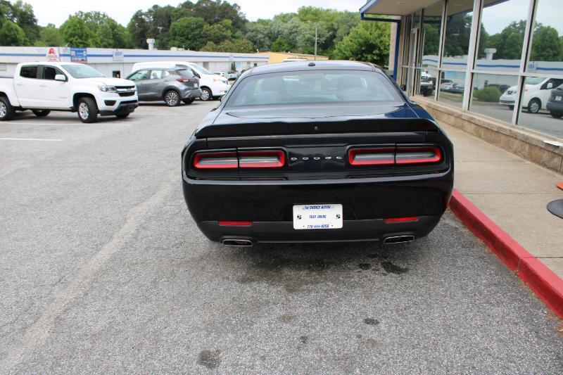 Dodge Challenger SXT RWD 2019