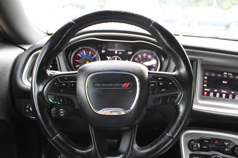 Dodge Challenger SXT RWD 2019