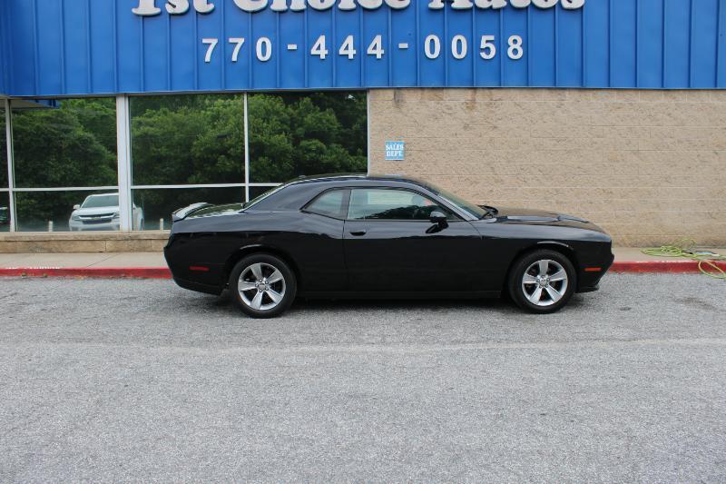Dodge Challenger SXT RWD 2019