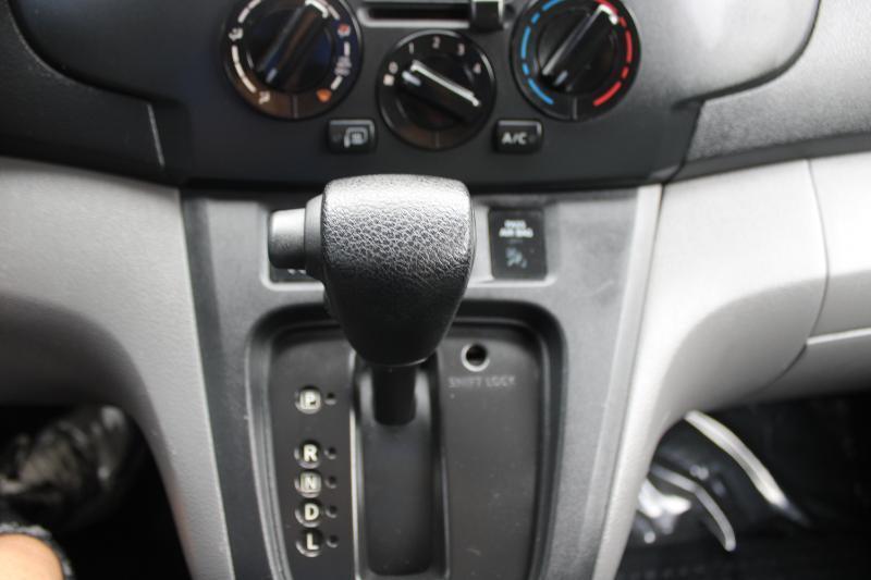 Nissan NV200 Compact Cargo I4 SV 2017