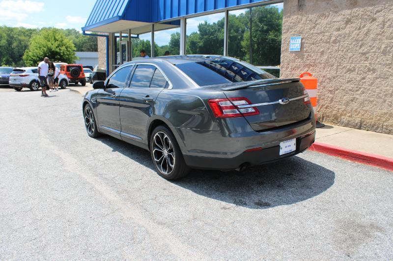 Ford Taurus 4dr Sdn SHO AWD 2015