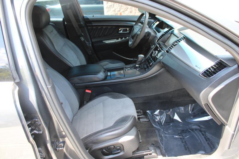 Ford Taurus 4dr Sdn SHO AWD 2015