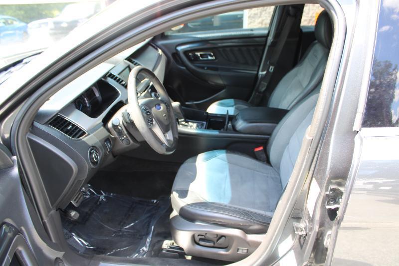 Ford Taurus 4dr Sdn SHO AWD 2015