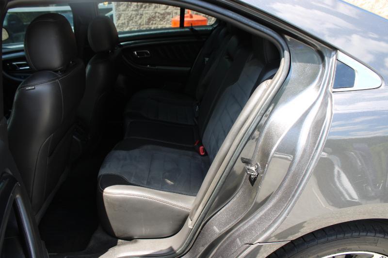 Ford Taurus 4dr Sdn SHO AWD 2015