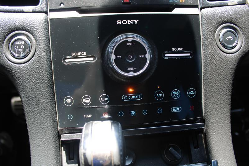 Ford Taurus 4dr Sdn SHO AWD 2015