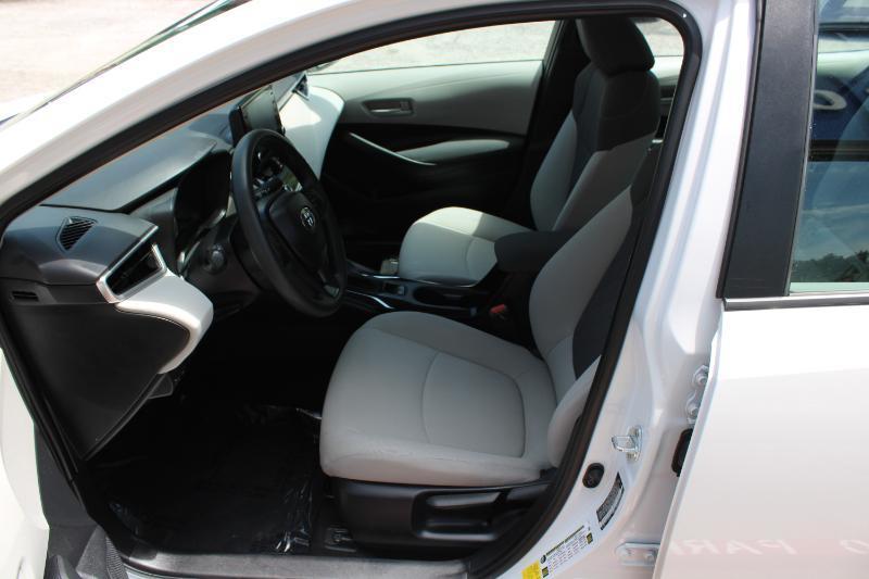 Toyota Corolla LE CVT (Natl) 2022